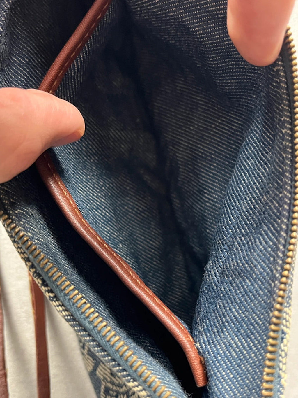 Céline Triumph Clutch Vintage