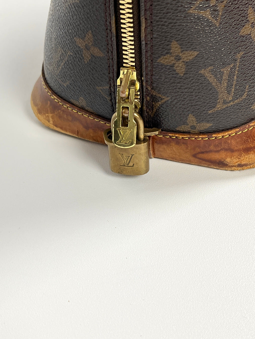 Louis Vuitton Alma Vintage