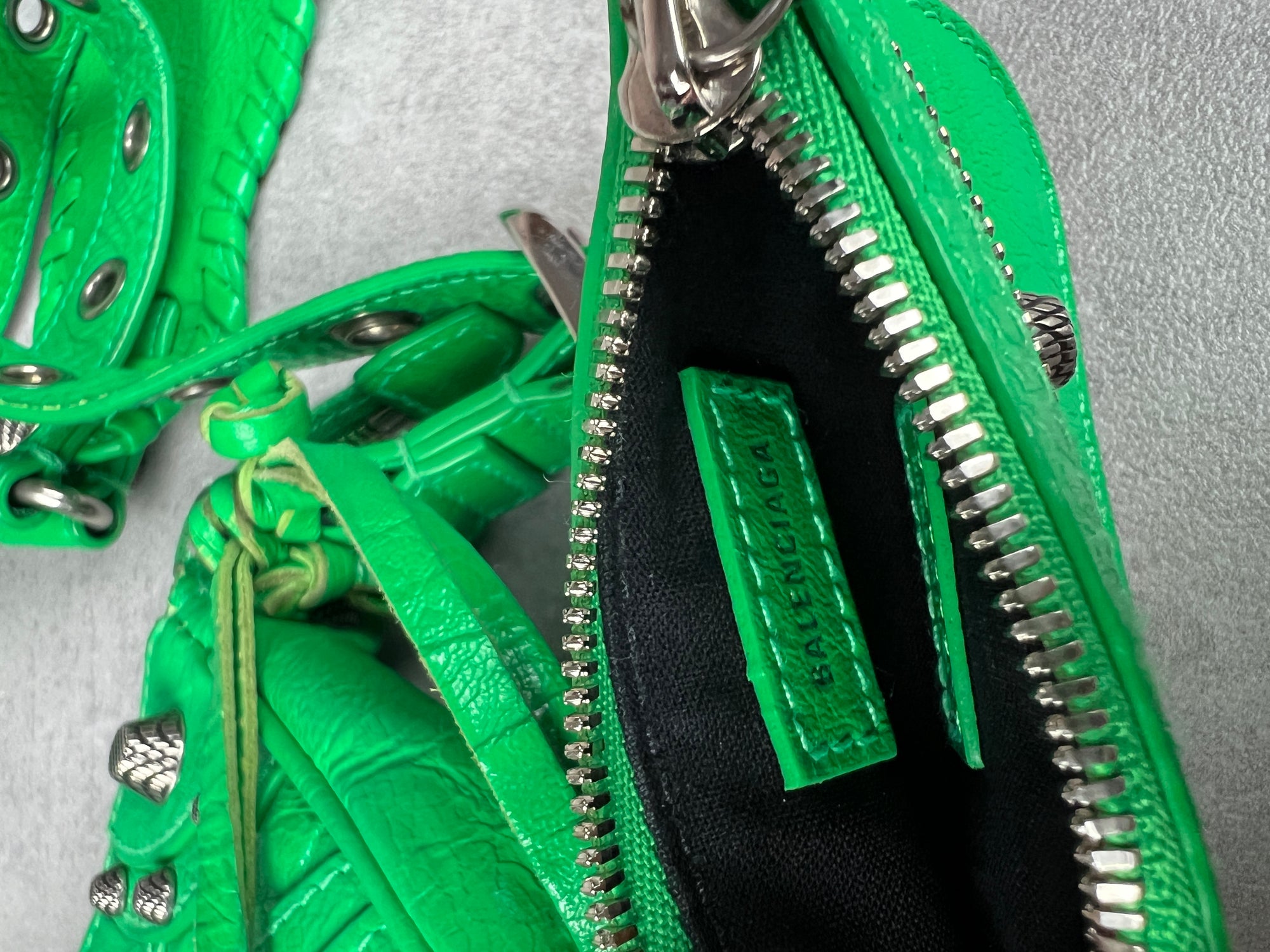 Balenciaga Cagole XS