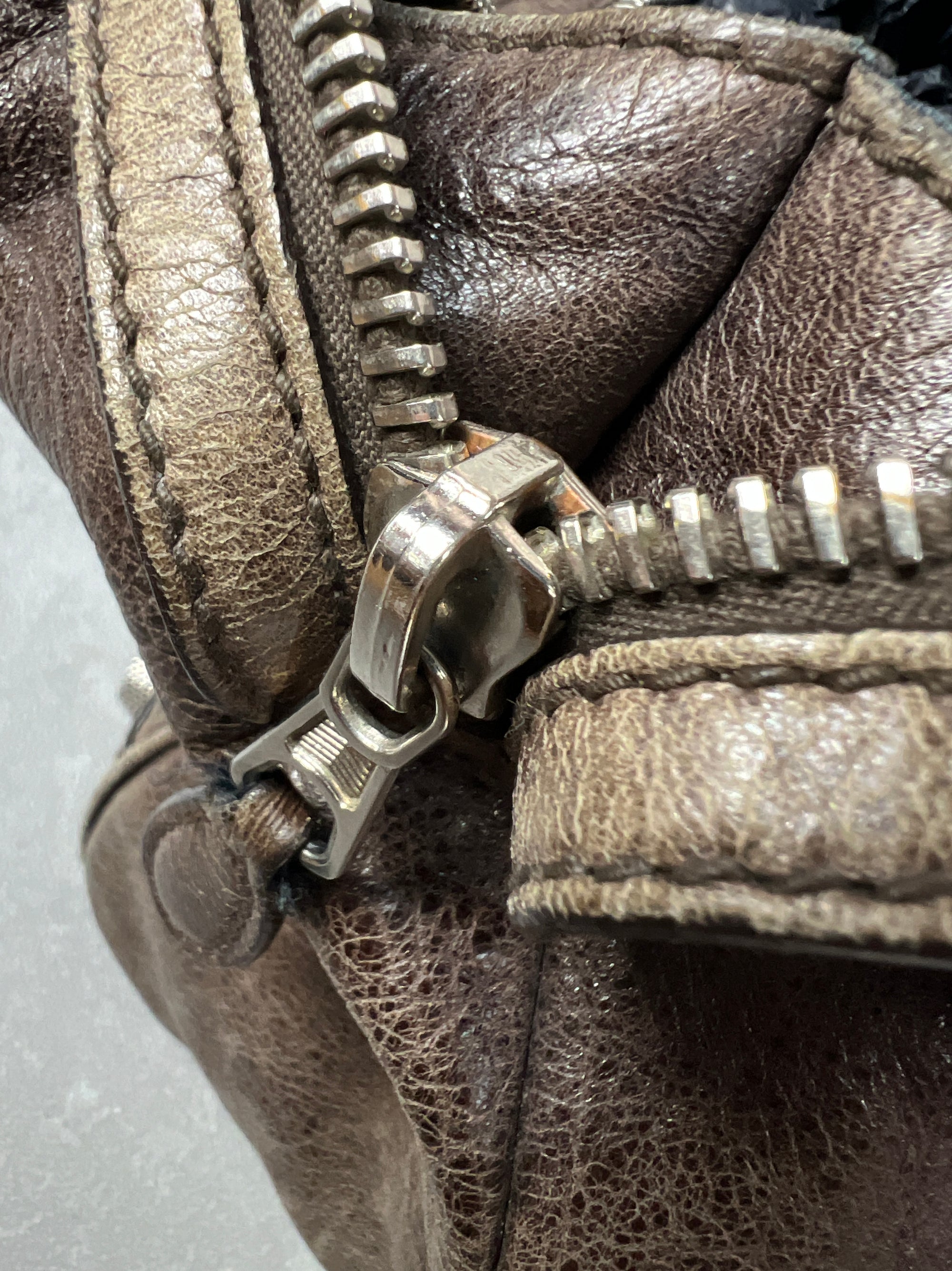 Balenciaga City Braun