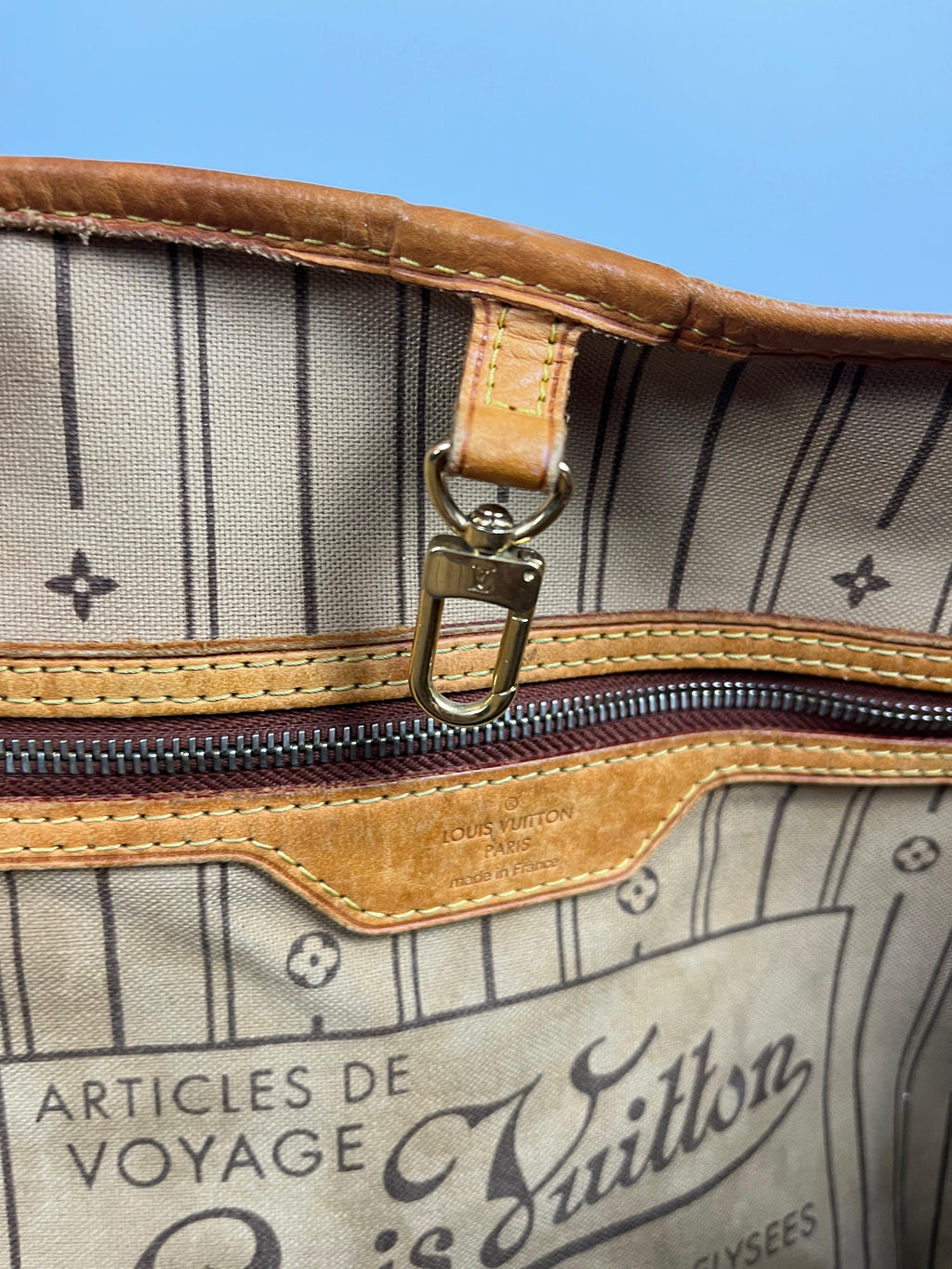 Louis Vuitton Neverfull Shopper